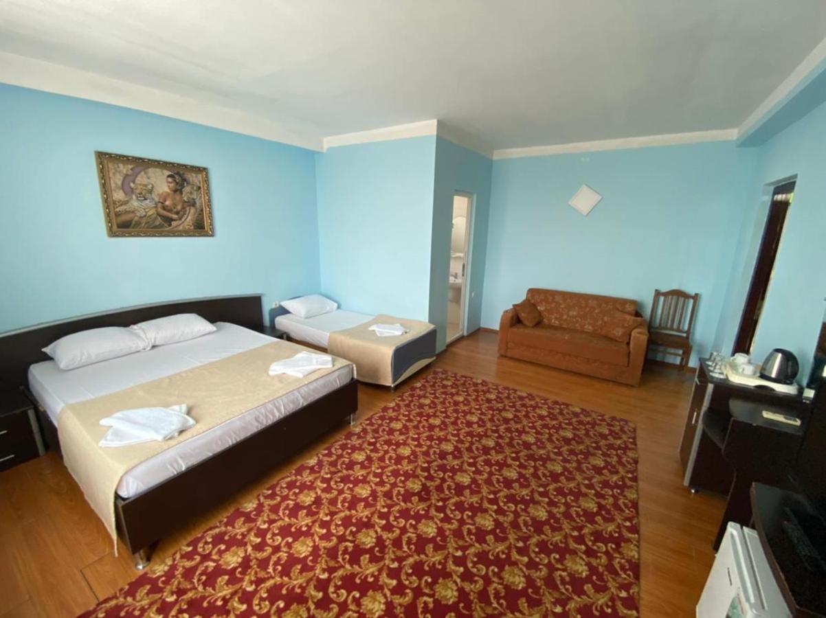 Hotel Genatsvale Батуми Екстериор снимка