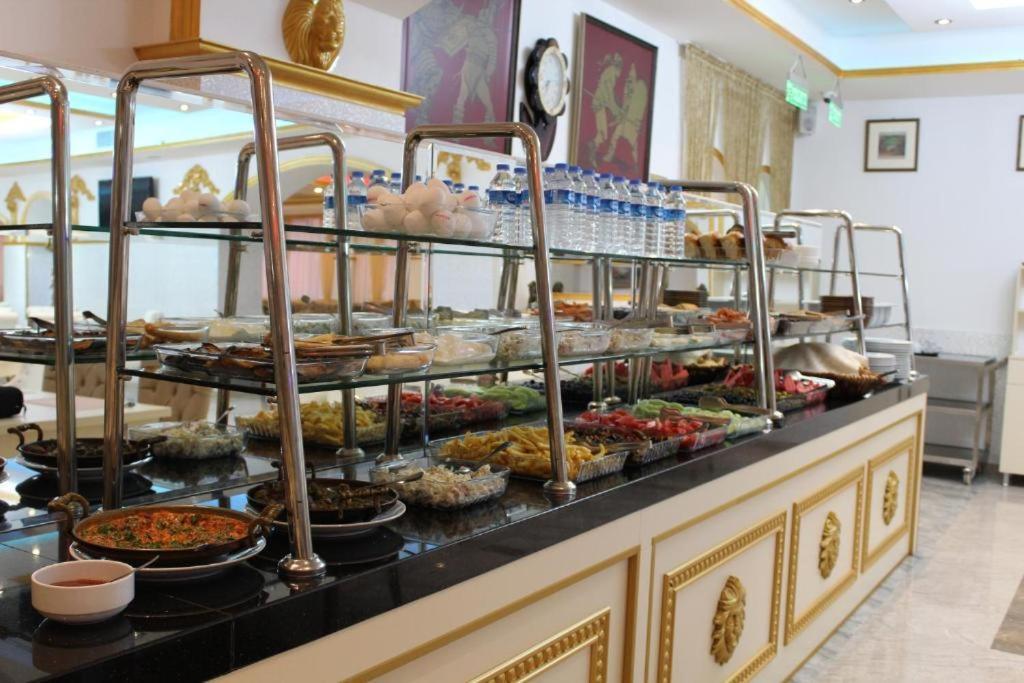 Hotel Genatsvale Батуми Екстериор снимка