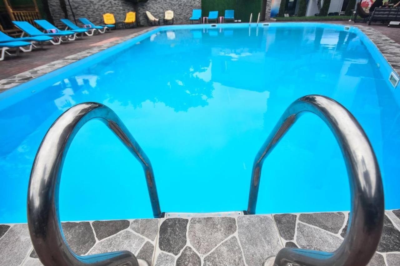 Hotel Genatsvale Батуми Екстериор снимка