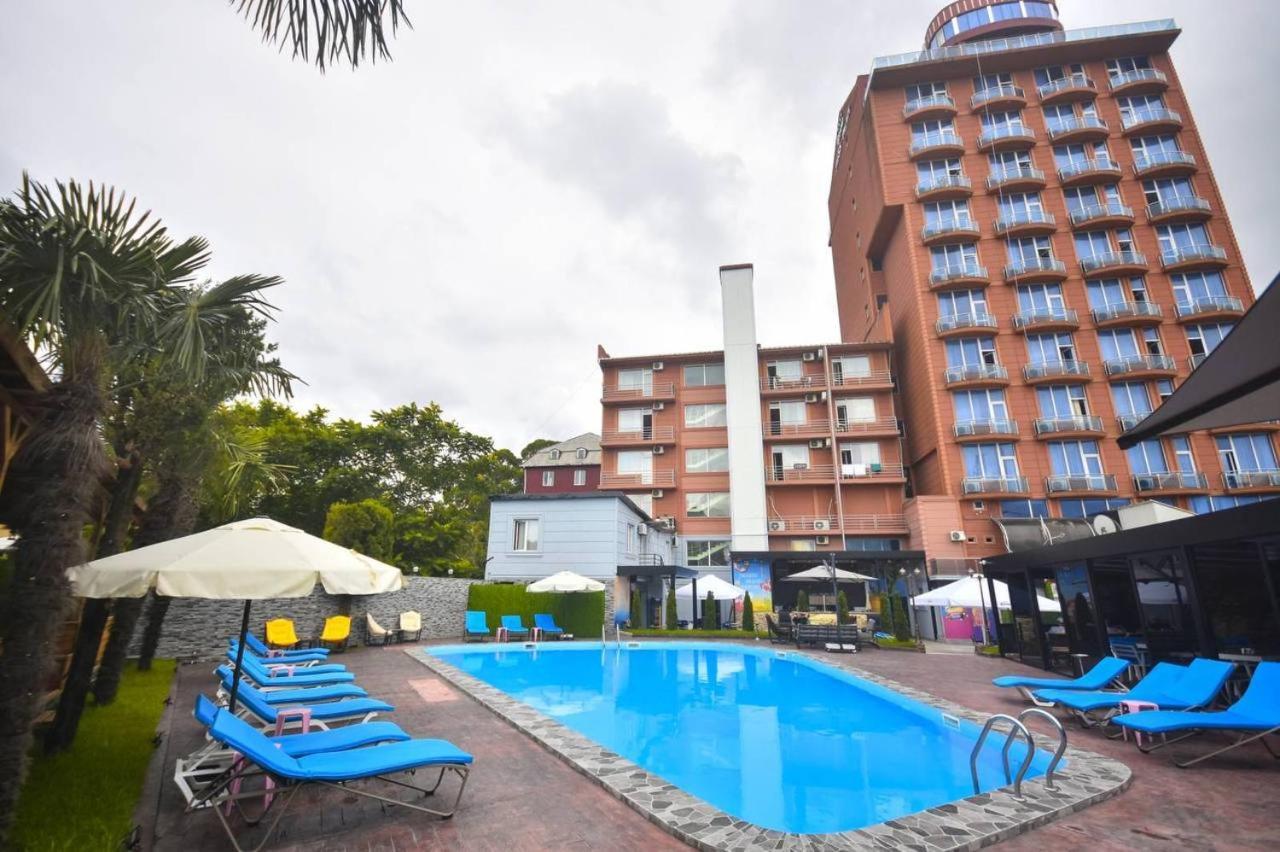 Hotel Genatsvale Батуми Екстериор снимка