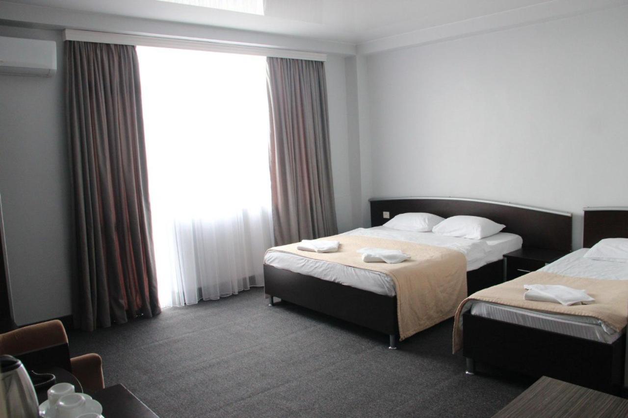 Hotel Genatsvale Батуми Екстериор снимка