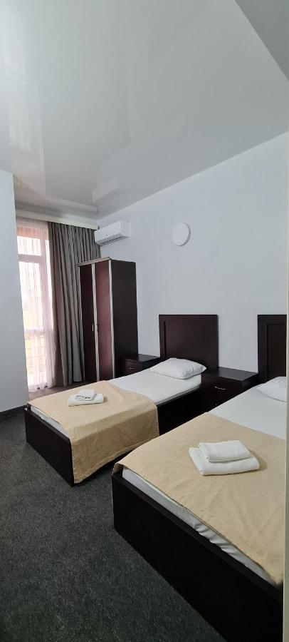 Hotel Genatsvale Батуми Екстериор снимка