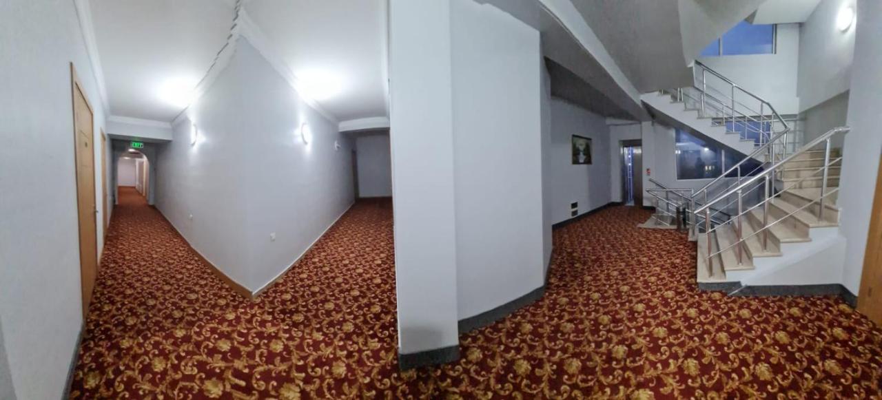 Hotel Genatsvale Батуми Екстериор снимка