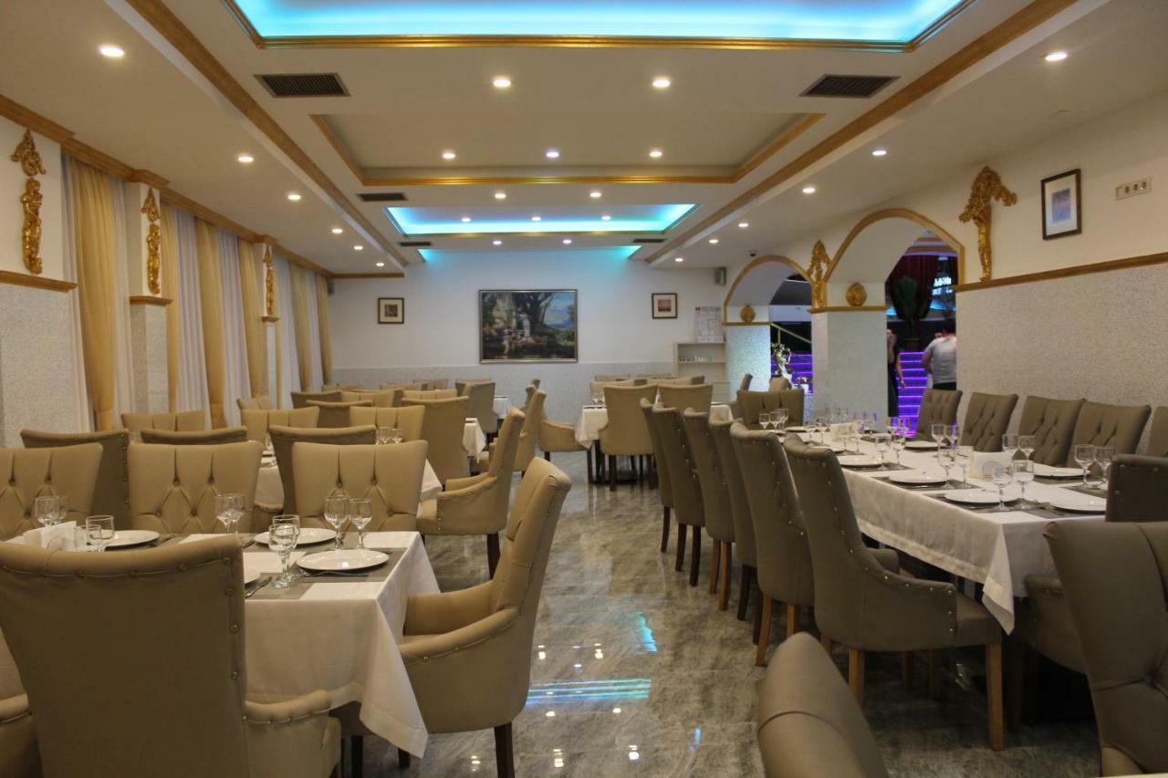 Hotel Genatsvale Батуми Екстериор снимка